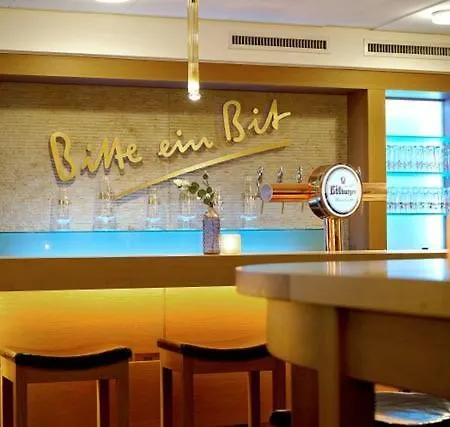 Zum Simonbraeu 酒店