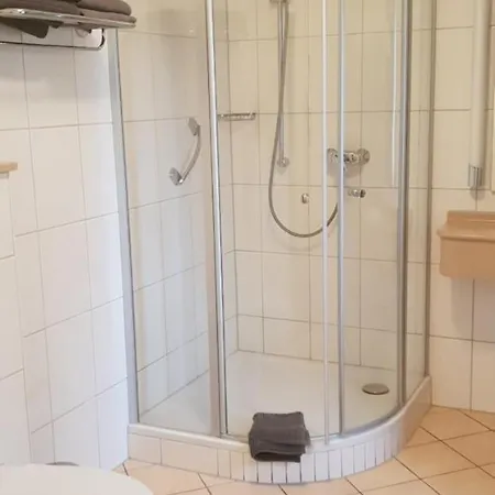 Zum Simonbraeu 酒店 比特堡