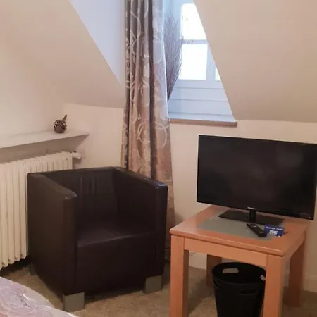 Zum Simonbraeu 酒店