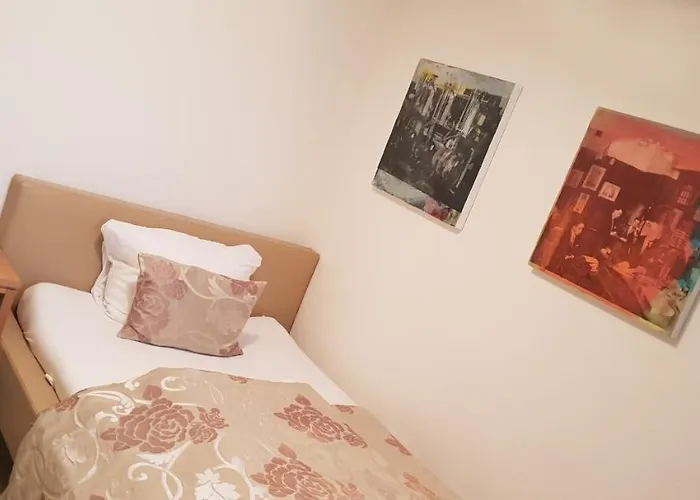 Zum Simonbraeu Hotel *